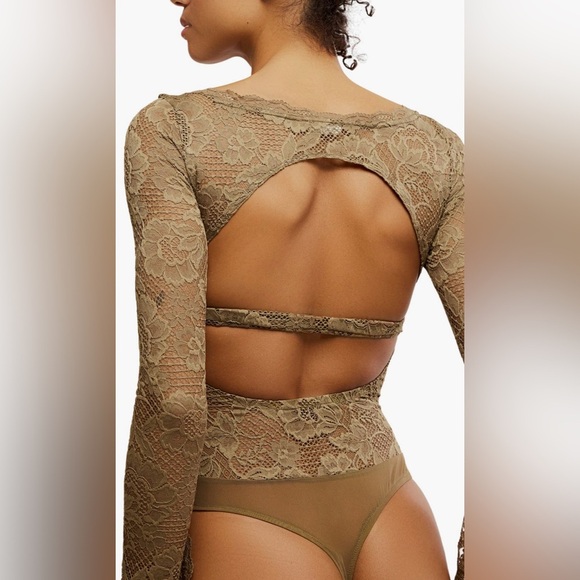 Perfectly Fine Bodysuit NWOT gothic love - Picture 3 of 3